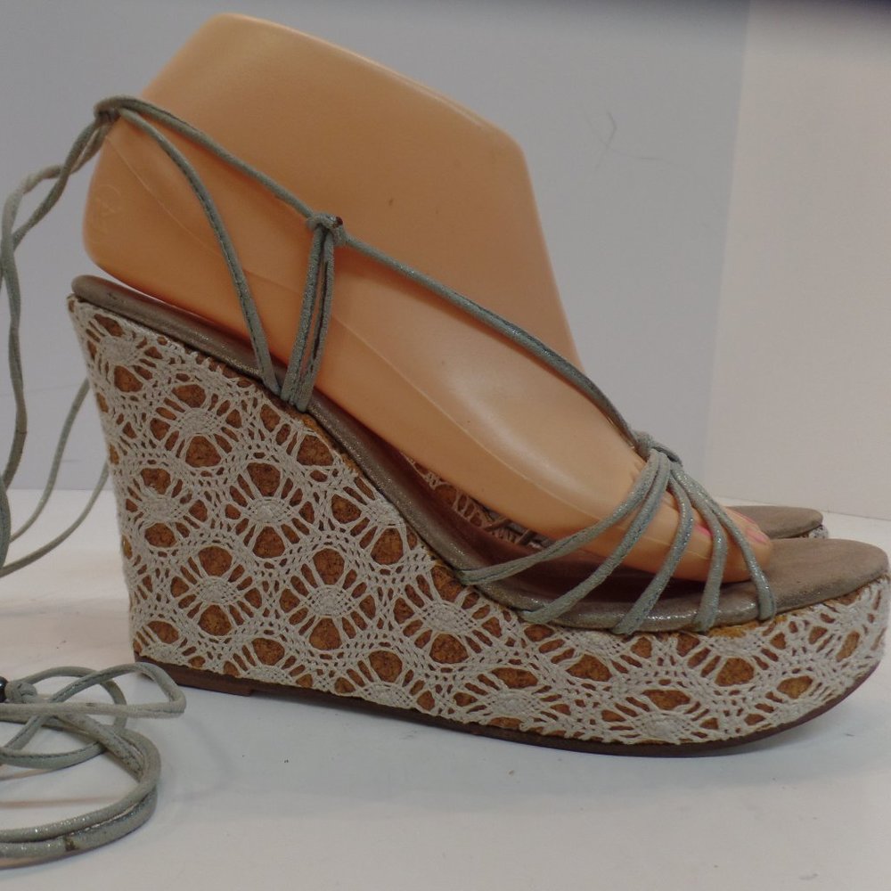 Juicy Couture Sz 9 Lacy Lace Up Sandals Made Italy
